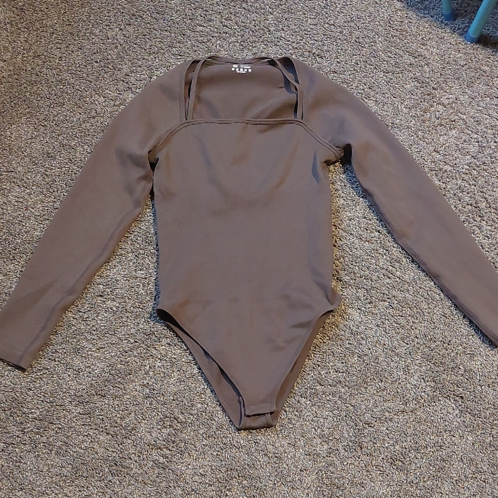 QQQ Brown Long sleeve Bodysuit Size Med Never Worn